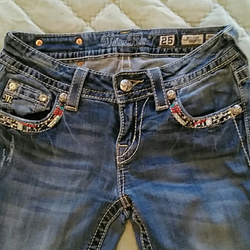 Miss Me 25 Bootcut Midrise